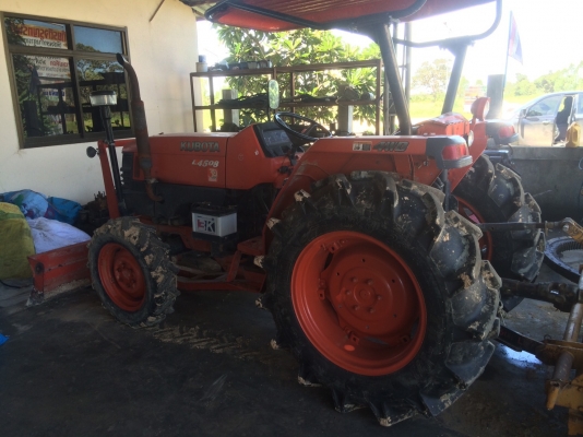 ขายรถไถ 45 แรงด่วนอุปกร 1 ชิ้น     ผานหน้า     ยางหลังเปลียนผึ่งเปลี่ยนใหม่ สภาพลุยงานได้เลย  ต่อทีเบอร์0991751349  สิทธิ์คับ