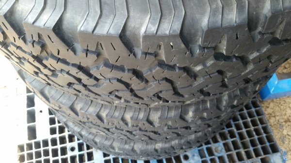 ยาง BF ALL-Terrain 265/70R17 ปี13 (เฉพาะยาง) ยาง BF ALL-Terrain 265/70R17 ปี13 (เฉพาะยาง)
