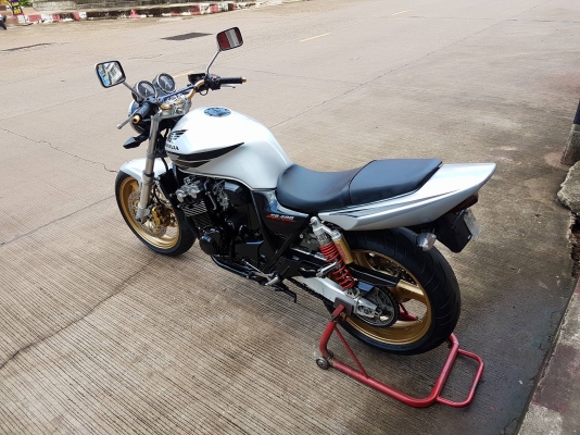 ขายคับ HONDA CB400 TECH1 ปี2001 สีสวย ท่อแต่ง แฮนด์บาร์ อินวอยส์ สรรพสามิตร ราคา 75500 บาท ส่งได้ทั่วไทยคับ สนใจติดต่อ 081-0578282 FACEBOOK ชาญณรงค์ ป๊อป ชัยอมฤต ไอดีไลน์ POPBIGBIKESAKON คับ สนใจรถสวย ถูก ดี ต้อง POP BIGBIKE SAKONNAKHON คลิปวิดีโอ https:/