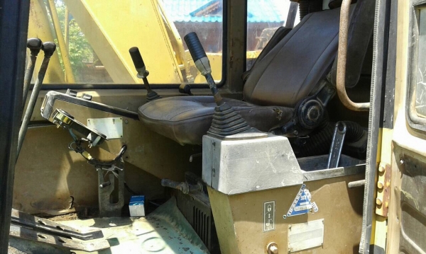 ขายCAT E120Bรถสวยเดิมแห้งทั้งคันแอรเย็นพร้อมใช้ ขายCAT E120Bรถสวยเดิมแห้งทั้งคันแอรเย็นพร้อมใช้