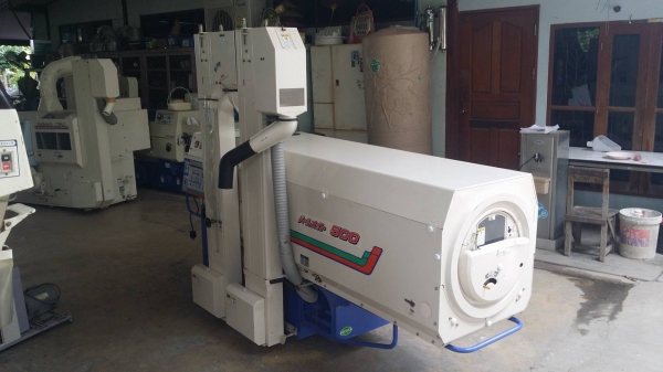 เครื่องสีข้าวกล้องเก่าญี่ปุ่น ISEKI รุ่น 500 สภาพเครื่องสวย พร้อมใช้งาน เครื่องสีข้าวกล้องเก่าญี่ปุ่น ISEKI รุ่น 500 สภาพเครื่องสวย พร้อมใช้งาน