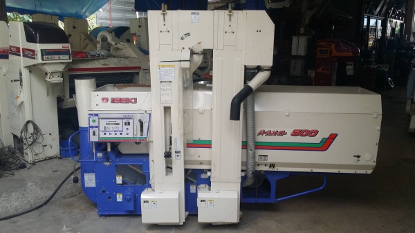 เครื่องสีข้าวกล้องเก่าญี่ปุ่น ISEKI รุ่น 500 สภาพเครื่องสวย พร้อมใช้งาน เครื่องสีข้าวกล้องเก่าญี่ปุ่น ISEKI รุ่น 500 สภาพเครื่องสวย พร้อมใช้งาน