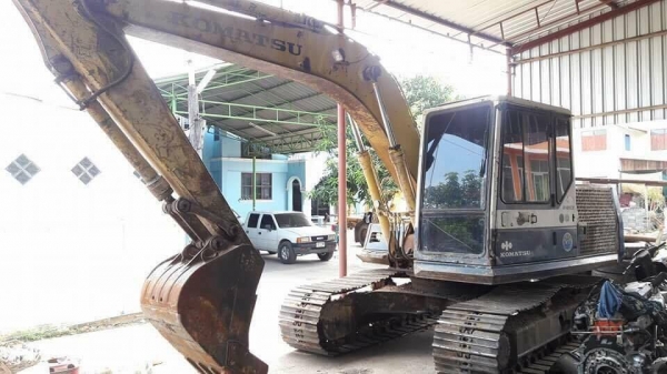 Komatsu 100 รุ่น 5