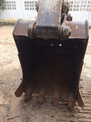 Komatsu 100 รุ่น 5