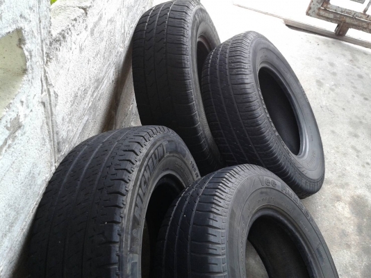 ยาง 195R14 สวยๆ 4 เส้น ราคา 2200 บาท