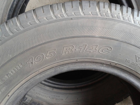 ยาง 195R14 สวยๆ 4 เส้น ราคา 2200 บาท