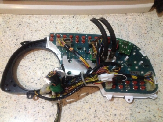 จอไมล ISUZU น่าจะเป็นรถใหญ่ไม่ทราบรุ่นเก่าญี่ปุ่นเเท้สภาพสวย จอไมล ISUZU น่าจะเป็นรถใหญ่ไม่ทราบรุ่นเก่าญี่ปุ่นเเท้สภาพสวย