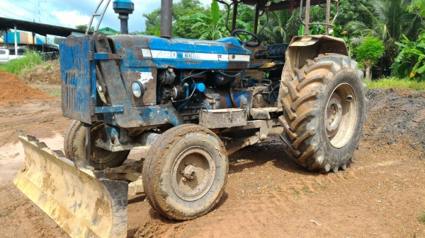 ขายรถไถ FORD 6600 อุปกรณ์5ชิ้น 1.ดันหน้า 2.ผาน7 CMT 3.ตัวจัดหญ้า 4.เจาะหลุม 5.ผา3 ราคา 390,000  มีบริการขนส่งทั่วไทย DC Tractor Rayong 0818618678,0899347475 https://www.facebook.com/DC-Tractor-Rayong-307154532717928/shop?ref=page_internal&amp;rid=30715453
