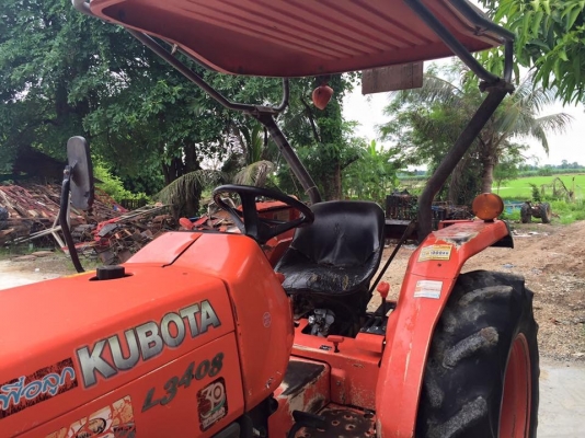 ขายรถไถคูโบต้า L3408 4WD2เพลา ราคา 165,000 บาท #งดต่อนะค่ะ รถสภาพพร้อมใช้งาน ทุกระบบสมบูรณ์ อุปกรณ์ใบมีดดันดินหน้าและโลเตอร์รีตราช้าง เล่มทะเบียนพร้อมโอน สนใจโทร 081-9136451 หรือ ขอดูรูปเพิ่มเติมทาง line:bow6451 ค่ะ จัดส่งฟรีทั่วประเทศค่ะ