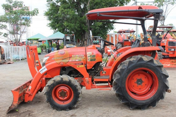 รถไถมือสอง 36 แรง พร้อมใบดันคานบน แถมโรตารี่ รถไถมือสอง 36 แรง พร้อมใบดันคานบน แถมโรตารี่