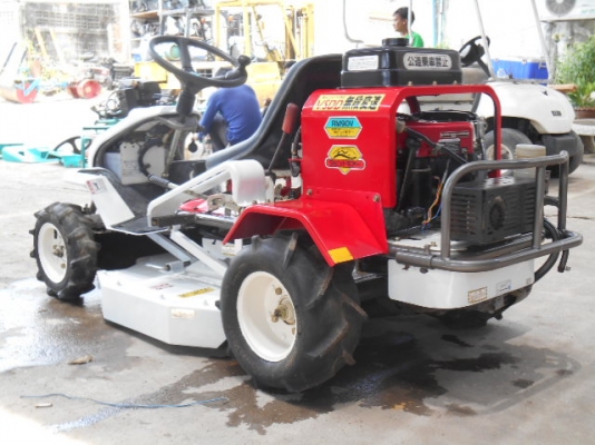 รถตัดหญ้า OREC RM90V พร้อมใช้งาน
