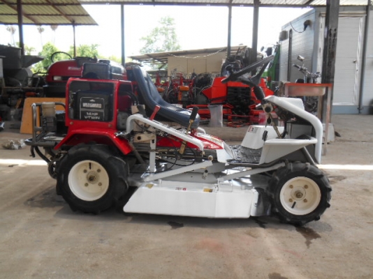 รถตัดหญ้า OREC RM90V พร้อมใช้งาน