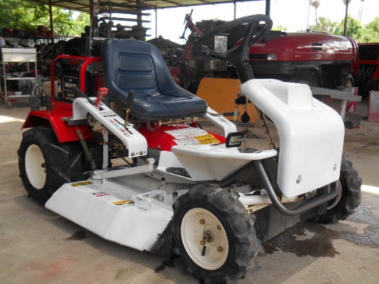 รถตัดหญ้า OREC RM90V พร้อมใช้งาน