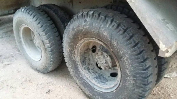 ขายรถ10ล้อ ดั้ม2เพลา TD2033 เครื่อง195แรง ปี38 รถสวยสภาพดี เอกสารพร้อมโอน ราคา780,000 สนใจโทร 090-8588220คุณนะ 093-3258446คุณบิว หรือเข้าดูสินค้าอื่นๆได้ที่ www.narong2truck.com หรือ www.truck.in.th/498 หรือเพจFacebook ณรงค์ ซื้อขายรถมือสอง (เว็บไซต์ส่วนต