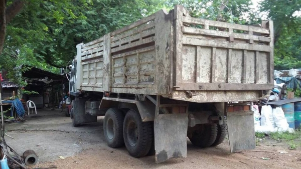 ขายรถ10ล้อ ดั้ม2เพลา TD2033 เครื่อง195แรง ปี38 รถสวยสภาพดี เอกสารพร้อมโอน ราคา780,000 สนใจโทร 090-8588220คุณนะ 093-3258446คุณบิว หรือเข้าดูสินค้าอื่นๆได้ที่ www.narong2truck.com หรือ www.truck.in.th/498 หรือเพจFacebook ณรงค์ ซื้อขายรถมือสอง (เว็บไซต์ส่วนต