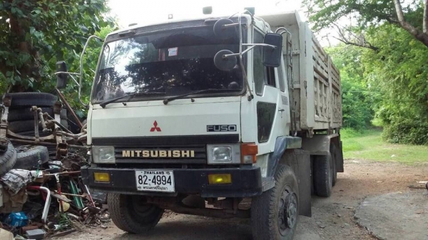 ขายรถ10ล้อ ดั้ม2เพลา TD2033 เครื่อง195แรง ปี38 รถสวยสภาพดี เอกสารพร้อมโอน ราคา780,000 สนใจโทร 090-8588220คุณนะ 093-3258446คุณบิว หรือเข้าดูสินค้าอื่นๆได้ที่ www.narong2truck.com หรือ www.truck.in.th/498 หรือเพจFacebook ณรงค์ ซื้อขายรถมือสอง (เว็บไซต์ส่วนต