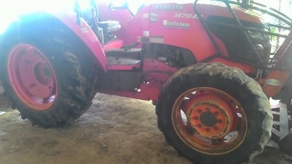 ขายรถไถคูโบต้า m7040 สภาพดีพร้อมใช้งานครับ ขายรถไถคูโบต้า m7040 สภาพดีพร้อมใช้งานครับ