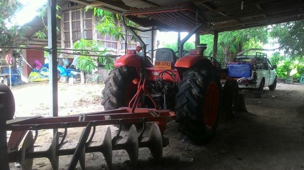 ขายรถไถคูโบต้า m7040 สภาพดีพร้อมใช้งานครับ ขายรถไถคูโบต้า m7040 สภาพดีพร้อมใช้งานครับ