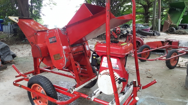 เครื่องย่อยกิ่งไม้ พร้อมใช้งาน ปรับสภาพแล้วพ่นตัวหยุดสนิมเหล็กทับพร้อมใช้งาน