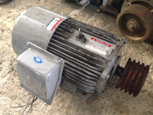 ขายมอเตอร์ Mitsubishi 7.5HP. 380V 1450rpm. มีระบบเบรคในตัว สภาพสวยมากเดิมๆ พร้อมใช้งาน