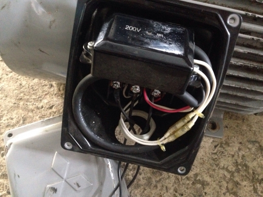 ขายมอเตอร์ Mitsubishi 7.5HP. 380V 1450rpm. มีระบบเบรคในตัว สภาพสวยมากเดิมๆ พร้อมใช้งาน