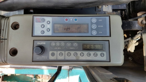 ขายด่วนรถแบคโฮKOBELCO-SK200SR-YB02-มาคซีชั่วโม่งทำงานน้อยรถนอกเพิ่งนำเข้ามายังไม่เคยใช้งานในเมืองไทยเลย