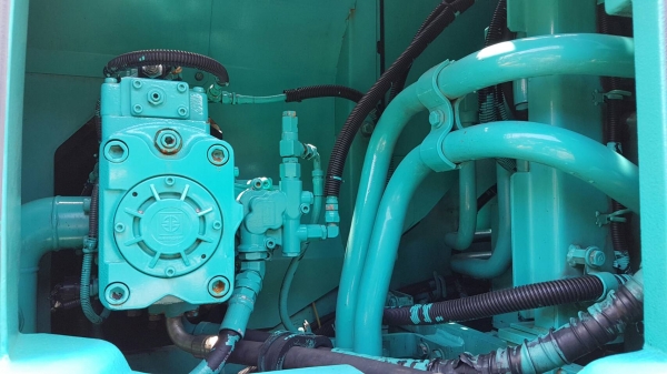 ขายด่วนรถแบคโฮKOBELCO-SK200SR-YB02-มาคซีชั่วโม่งทำงานน้อยรถนอกเพิ่งนำเข้ามายังไม่เคยใช้งานในเมืองไทยเลย