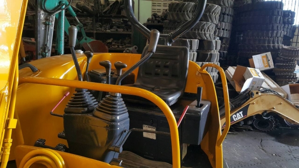 ขาย รถขุด KOMATSU รุ่น PC30FR มือสองญี่ปุ่น แทรกเหล็ก สลักแน่น ทำงานไว สวยพร้อมใช้งาน มือถือ/LINE ID : 0818753444 ขาย รถขุด KOMATSU รุ่น PC30FR มือสองญี่ปุ่น แทรกเหล็ก สลักแน่น ทำงานไว สวยพร้อมใช้งาน มือถือ/LINE ID : 0818753444