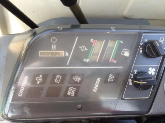 ขายรถแบคโฮ KOMATSU PC45-7 คอลโทรลสั้น รถนอกนำเข้าเอง สภาพสวยพร้อมใช้งาน มีVDOการทำงานครับ ขายรถแบคโฮ KOMATSU PC45-7 คอลโทรลสั้น รถนอกนำเข้าเอง สภาพสวยพร้อมใช้งาน มีVDOการทำงานครับ