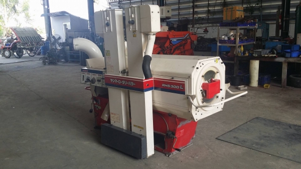 เครื่องสีข้าวกล้องเก่าญี่ปุ่น YANMAR รุ่น RHS30DL สภาพเครื่องสวย เครื่องสีข้าวกล้องเก่าญี่ปุ่น YANMAR รุ่น RHS30DL สภาพเครื่องสวย