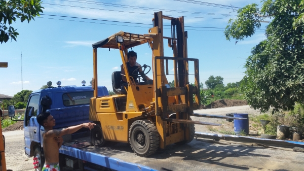 ขายด่วนรถยกดีเซลKOMATSU FG15-10ยก1.5ตันเสาสูง3เมตรดีเซลยางตันใหม่4เส้นรถนอกนำเข้ายังไม่เคยใช้งานในเมืองไทยเลย ขายด่วนรถยกดีเซลKOMATSU FG15-10ยก1.5ตันเสาสูง3เมตรดีเซลยางตันใหม่4เส้นรถนอกนำเข้ายังไม่เคยใช้งานในเมืองไทยเลย