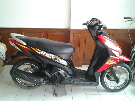 ขายมอไซค์ ปี50 ฮอนด้า คลิ๊ก รุ่น Tune Up เครื่อง110cc. เครื่องดีแน่นๆ ล้อเดิมๆ วิ่งดี พร้อมใช้ ภาษีขาด1ปี เล่มทะเบียนครบ ขายถูกๆครับ