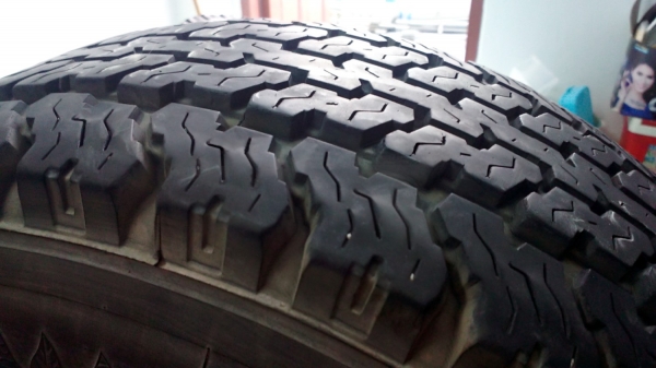 ขายยาง31x10.50R15
