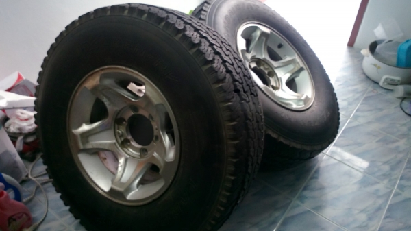 ขายยาง31x10.50R15