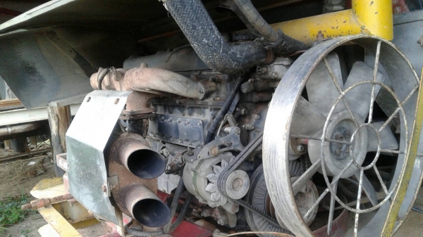 ขาย รถเกี่ยวข้าว เกษตรพัฒนา รุ่นจ้าวช้างไวไฟ อุ้ม 2.5 ตัน ช่วงล่าง 12 HT เครื่อง 6D17 195 แรงม้า ราคาคุยกันได้ครับ