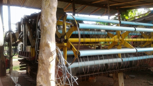 ขาย รถเกี่ยวข้าว เกษตรพัฒนา รุ่นจ้าวช้างไวไฟ อุ้ม 2.5 ตัน ช่วงล่าง 12 HT เครื่อง 6D17 195 แรงม้า ราคาคุยกันได้ครับ