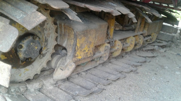 ขาย รถเกี่ยวข้าว เกษตรพัฒนา รุ่นจ้าวช้างไวไฟ อุ้ม 2.5 ตัน ช่วงล่าง 12 HT เครื่อง 6D17 195 แรงม้า ราคาคุยกันได้ครับ