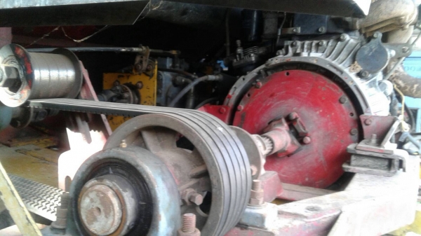 ขาย รถเกี่ยวข้าว เกษตรพัฒนา รุ่นจ้าวช้างไวไฟ อุ้ม 2.5 ตัน ช่วงล่าง 12 HT เครื่อง 6D17 195 แรงม้า ราคาคุยกันได้ครับ