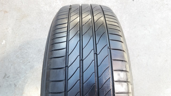 ขายยาง195/65/15 ปี 3714 MICHERLIN 3ST  4 เส้น