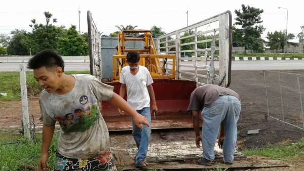 tractor-backhoeส่งรถตัก SD20 ไปอุดรเรียบร้อยแล้วครับ สนใจแบบนี้ ติดต่อ 081 6221299 นะค๊าบ tractor-backhoeส่งรถตัก SD20 ไปอุดรเรียบร้อยแล้วครับ สนใจแบบนี้ ติดต่อ 081 6221299 นะค๊าบ