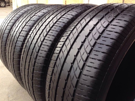 ยาง TOYO 235-50-18 made in japan ปี 13 2เส้น ปี 12 2เส้น ครบชุด 4 เส้น 4000  สภาพสวยๆไม่มีปะไม่บวมไม่กินข้างดอกยางเหลือเยอะเอาไปวิ่งกันใด้อีกยาวค่ะ