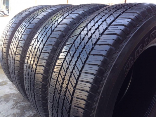 ยาง Bridgstone 265-65-17 ปี 15 ครบชุด 4 เส้น 8000  สภาพสวยๆไม่มีปะไม่บวมไม่กินข้างดอกยางเหลือเยอะเอาไปวิ่งกันใด้อีกยาวค่ะ
