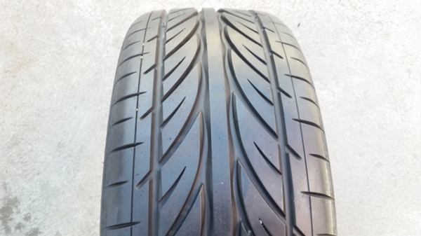 ขายยาง215/45/17 ปี 13 HONKOOK V12 2 เส้น