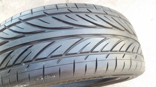 ขายยาง215/45/17 ปี 13 HONKOOK V12 2 เส้น