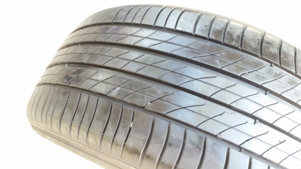 ขายยาง225/50/17 ปี 3813 MICHERLIN 3ST 4 เส้น