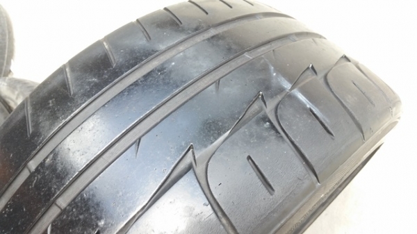 ขายยาง235/40/18 ปี 4909 BRIDGESTONE POTENZA RE11 2 เส้น