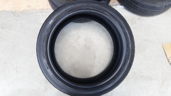ขายยาง235/40/18 ปี 4909 BRIDGESTONE POTENZA RE11 2 เส้น