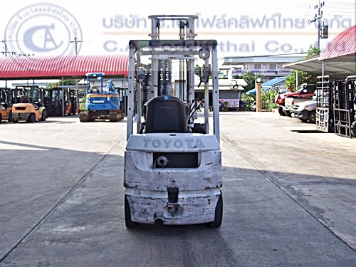 ขาย รถโฟล์คลิฟท์ TOYOTA รุ่น 7FD15