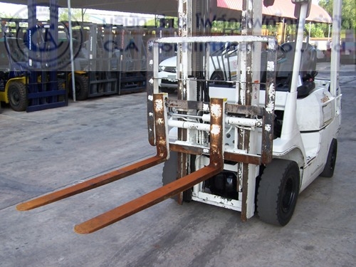 ขาย รถโฟล์คลิฟท์ TOYOTA รุ่น 7FD15