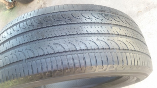 ขายยาง235/55/18 ปี 1413 YOKOHAMA 4 เส้น